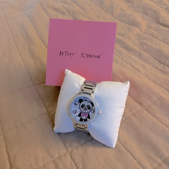 BETSEY JOHNSON Panda Watch NEEDS BATTERY REPLACEMENT - Picture 1 of 5